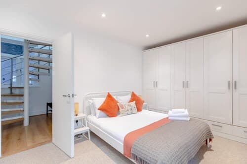 London Maisonette: Unique Retreat