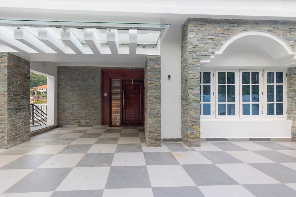 Grandis Inn By Avkanz