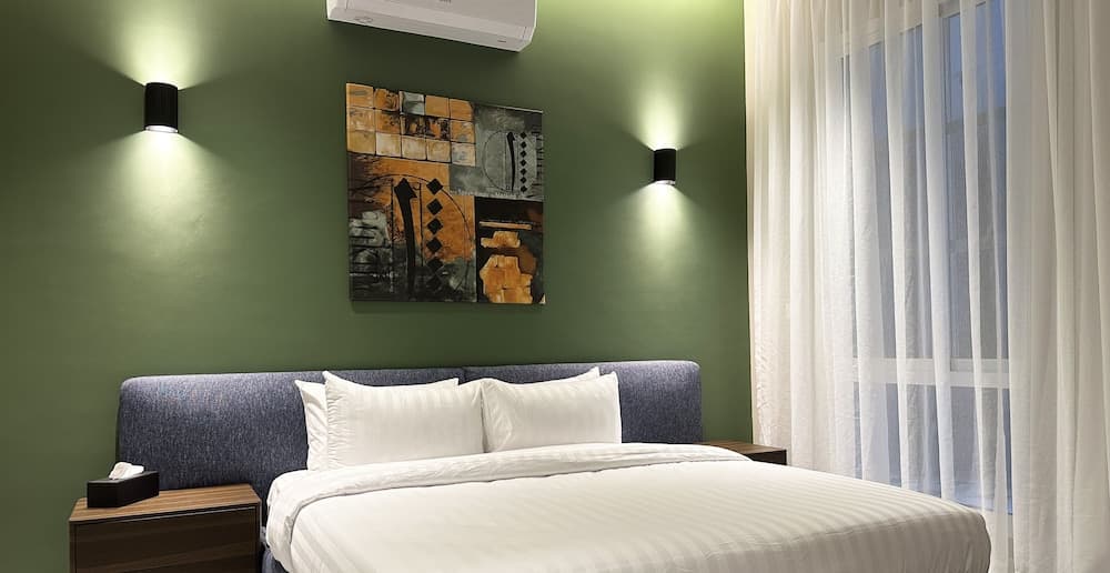 Kease Hittin O-4 Lusso Najd  GZ66