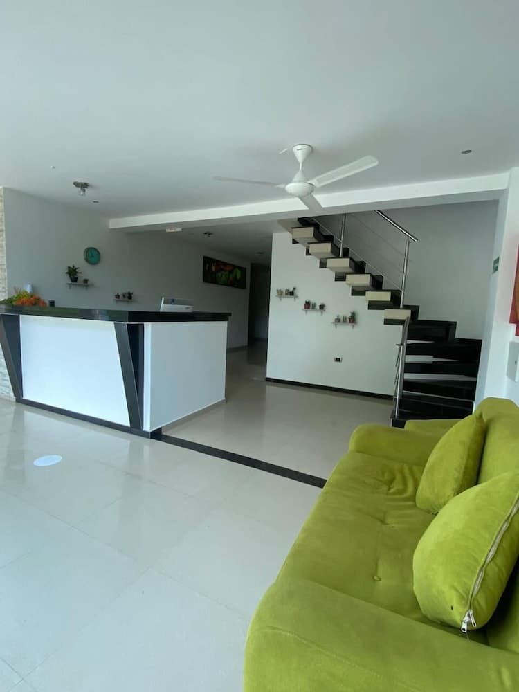 HOTEL RIVER SUITE