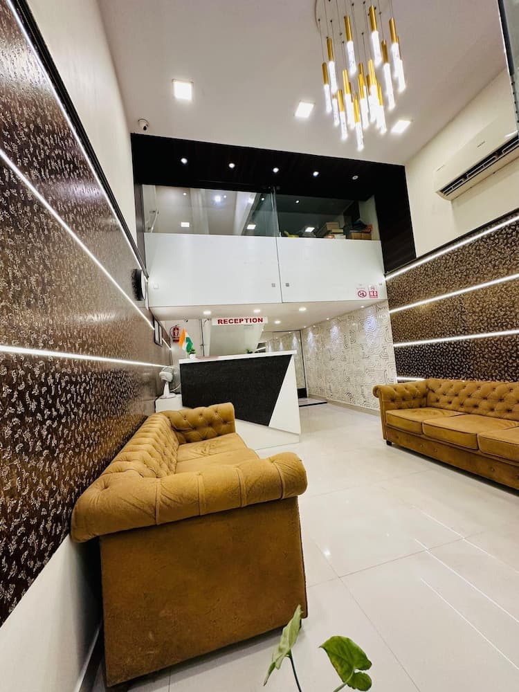 Hotel Golden Star Near Saki Naka