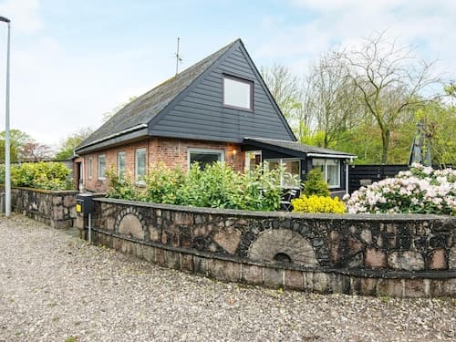 6 Person Holiday Home in Skaerbaek-by Traum