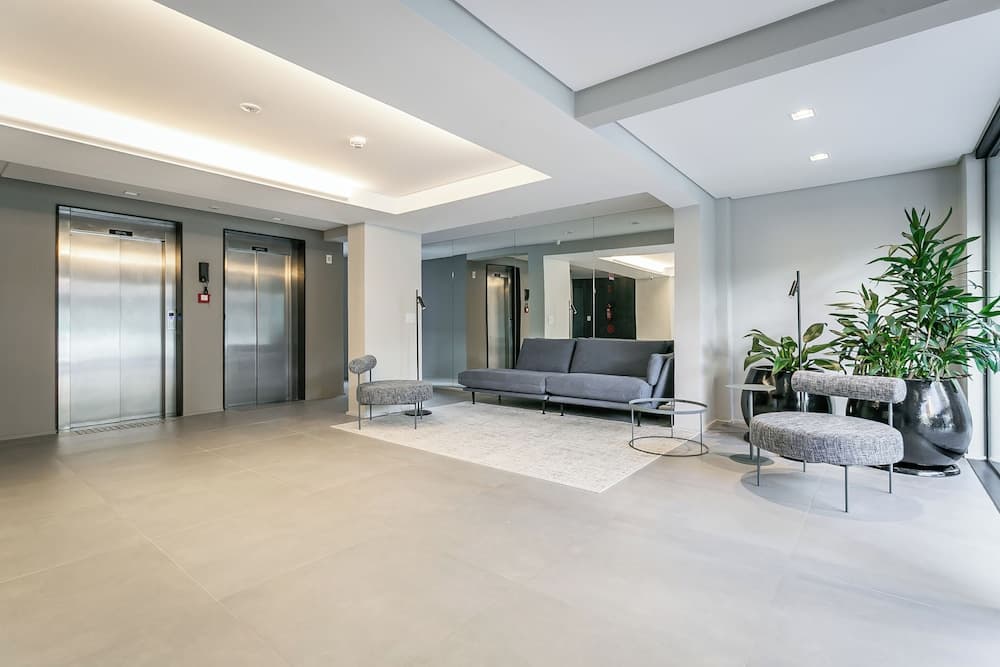 Prédio Novo e Moderno no Centro com cama king-size