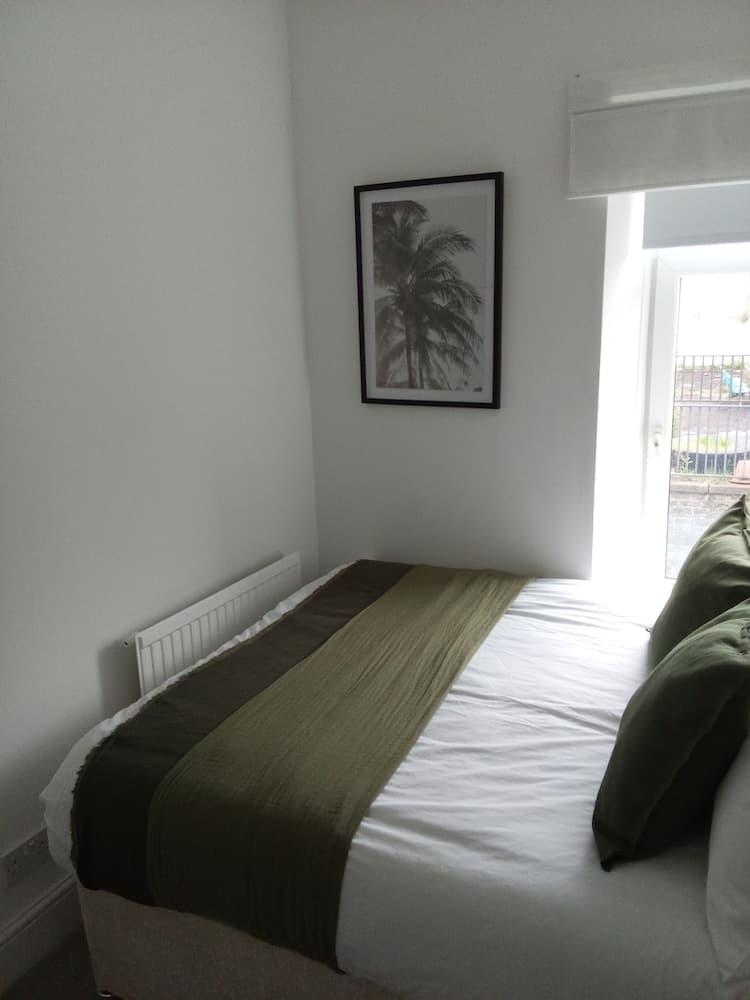 3 Bed Home near Hiking Trails & Parks