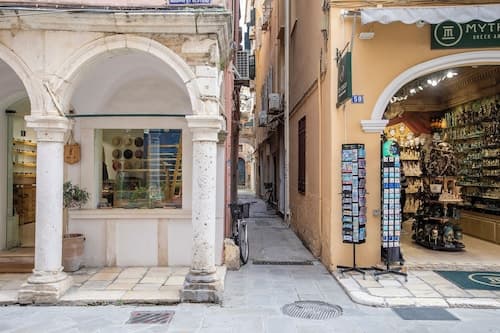 Venetian Vista Casa