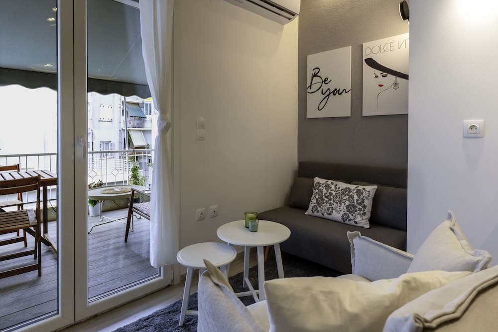 Phaedrus Living Modern City Flat Gkyzi