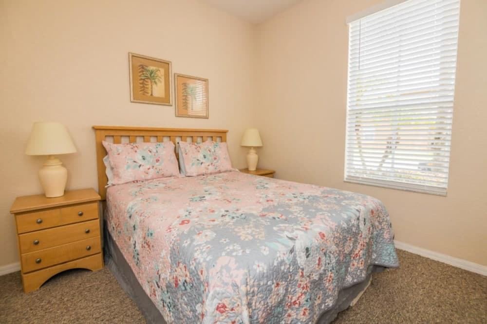 Lynval's Regal Palms Resort Townhome