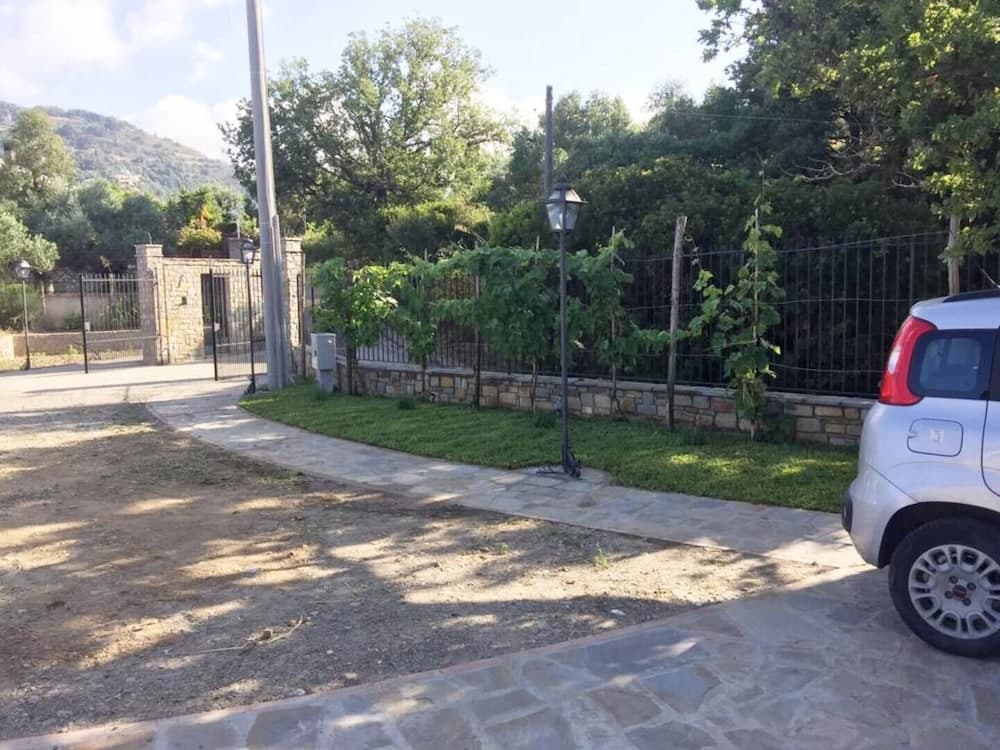 Konaklama yerinin ön cephesi