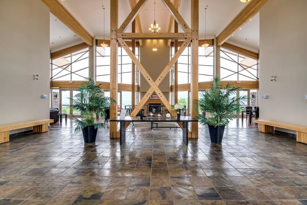 Top Floor Condo at Amenity Rich Resort