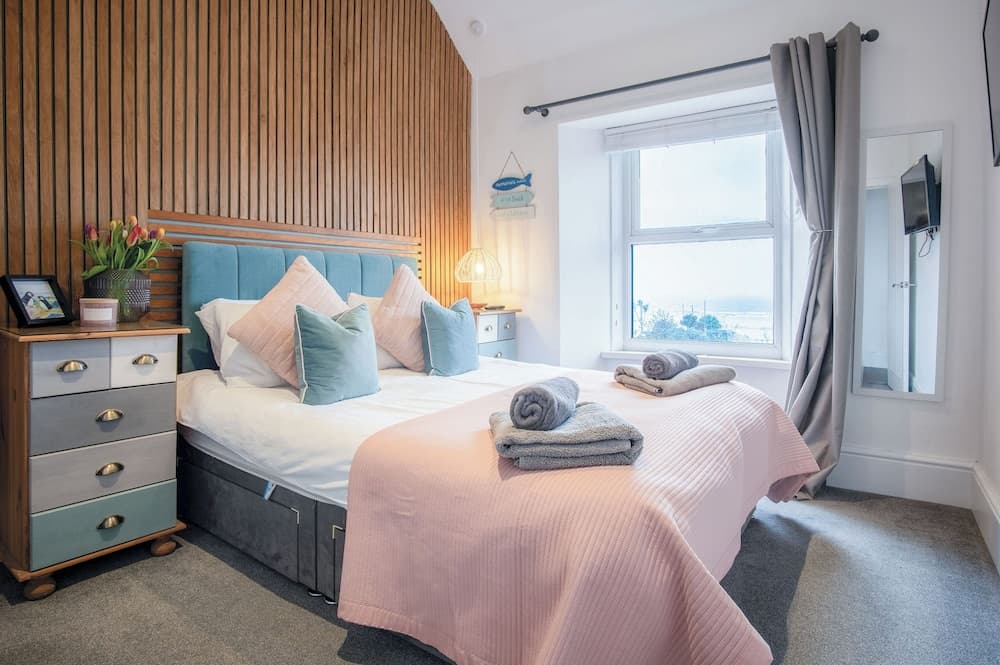 Swn Y Mor - 4 Bedroom Apartment - Saundersfoot