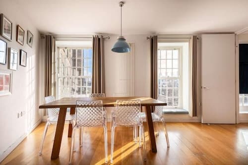 Apt - Sleeps 4 - Pets Ok - Roof Garden