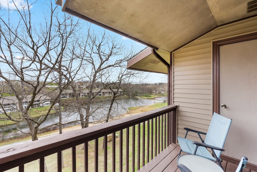 Great Day - Picture-perfect Condo in Pointe Royale