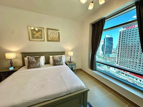Lux BnB Burj Views