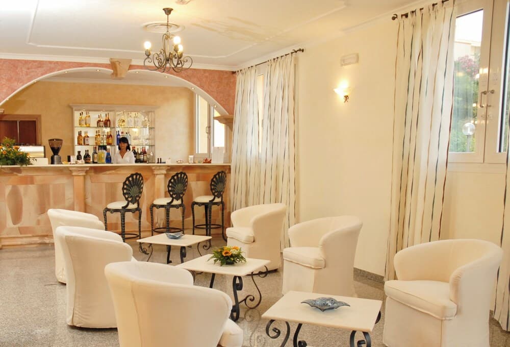 Hotel con piscina a La Maddalena