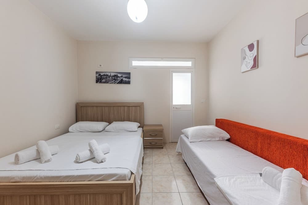 Palm Oasis Apartment Qerret