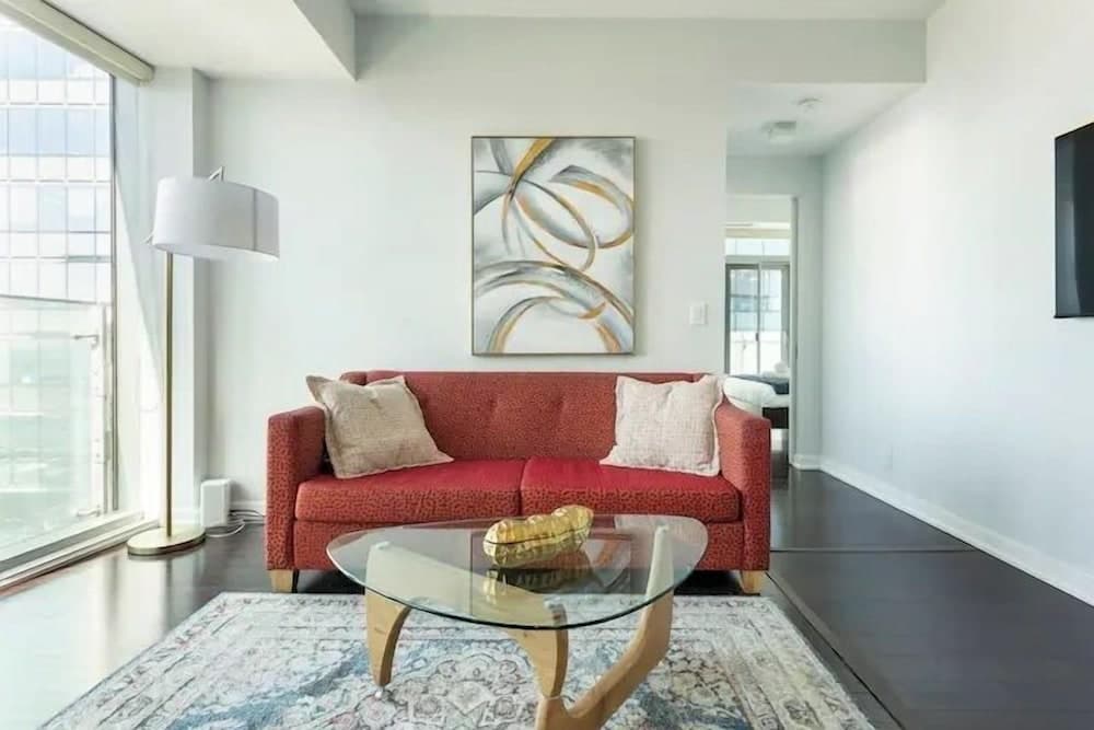 Elegant Suites - CN Tower & Lake View