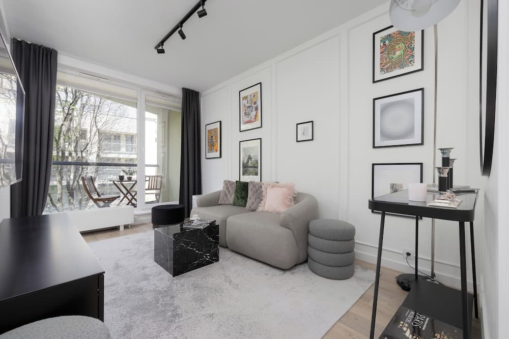 Warsaw Jaktorowska Apartment by Renters