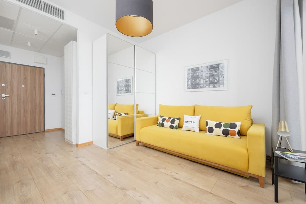 Studio With Parking in Wola by Renters