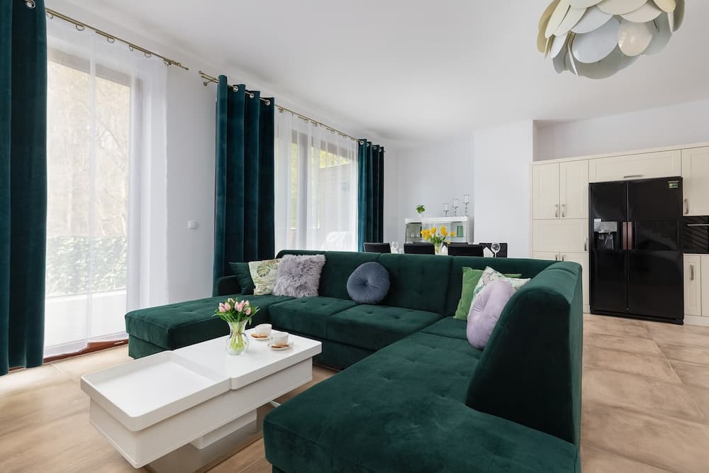 Apartment With Pool by Renters Prestige