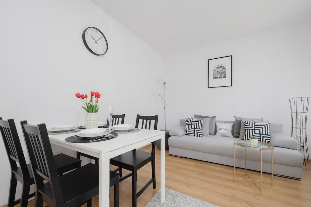 Cosy Apartment in Piaseczno by Renters