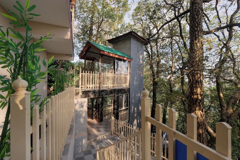The Pine Retreat - Mall Road Dalhousie
