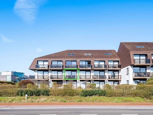 Apartment in Oostduinkerke With Garage