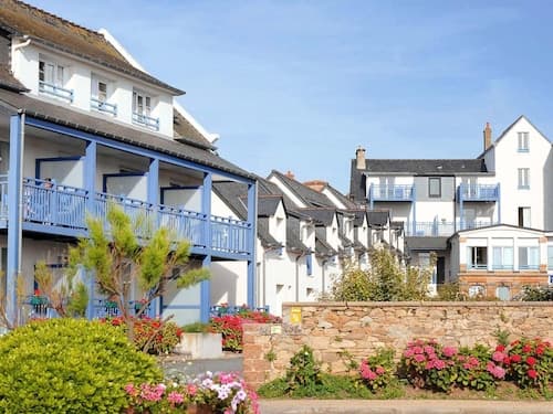 Apartment in Tregastel Near the Beach