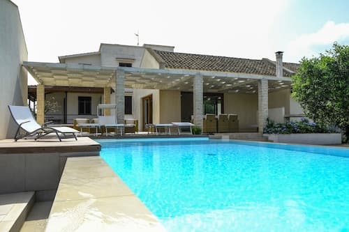 Villa in Sicily With Pool Near Erice & Trapani