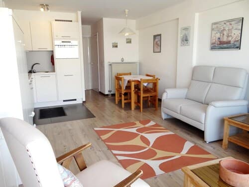 Apartment in Nieuwpoort With sea View