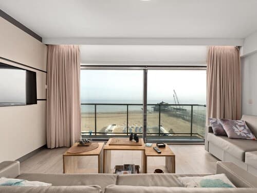 Apartment With Views and Terrace