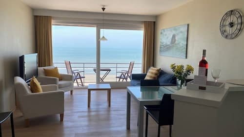 Apartment in Nieuwpoort With Sea Views