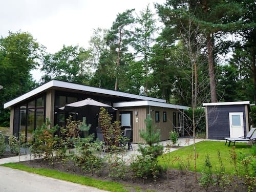 Beautiful Chalet With a Fireplace in a Wooded Area