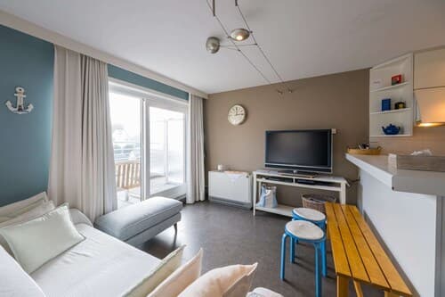 Quiet Apartment With Sunny Terrace
