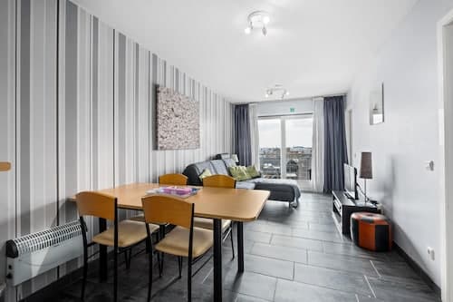 Sunny Apartment With Sea-views