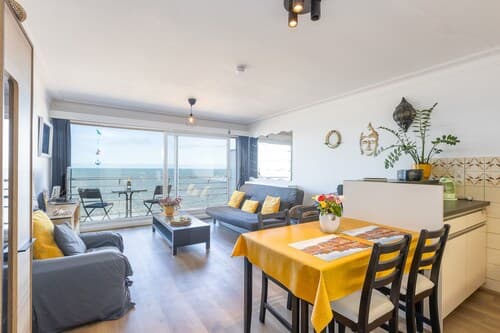 Apartment on the 6th Floor With sea View
