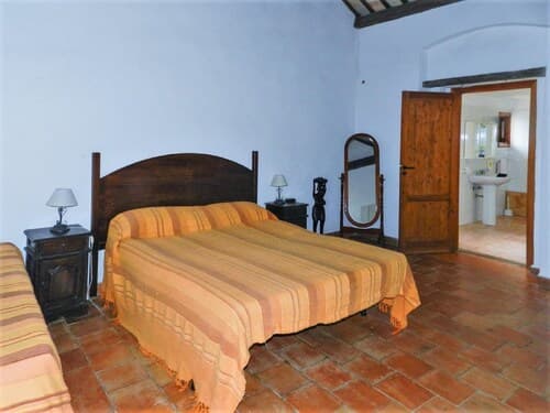 Beautiful Holiday Home in Fulgatore With Swimming Pool
