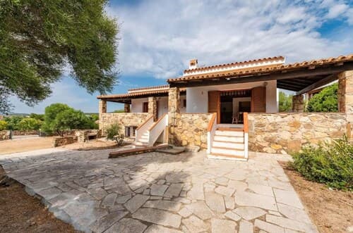 Pittulongu Villa Near Rocce Beach for 4