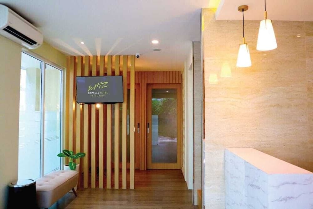Whiz Capsule Thamrin Jakarta