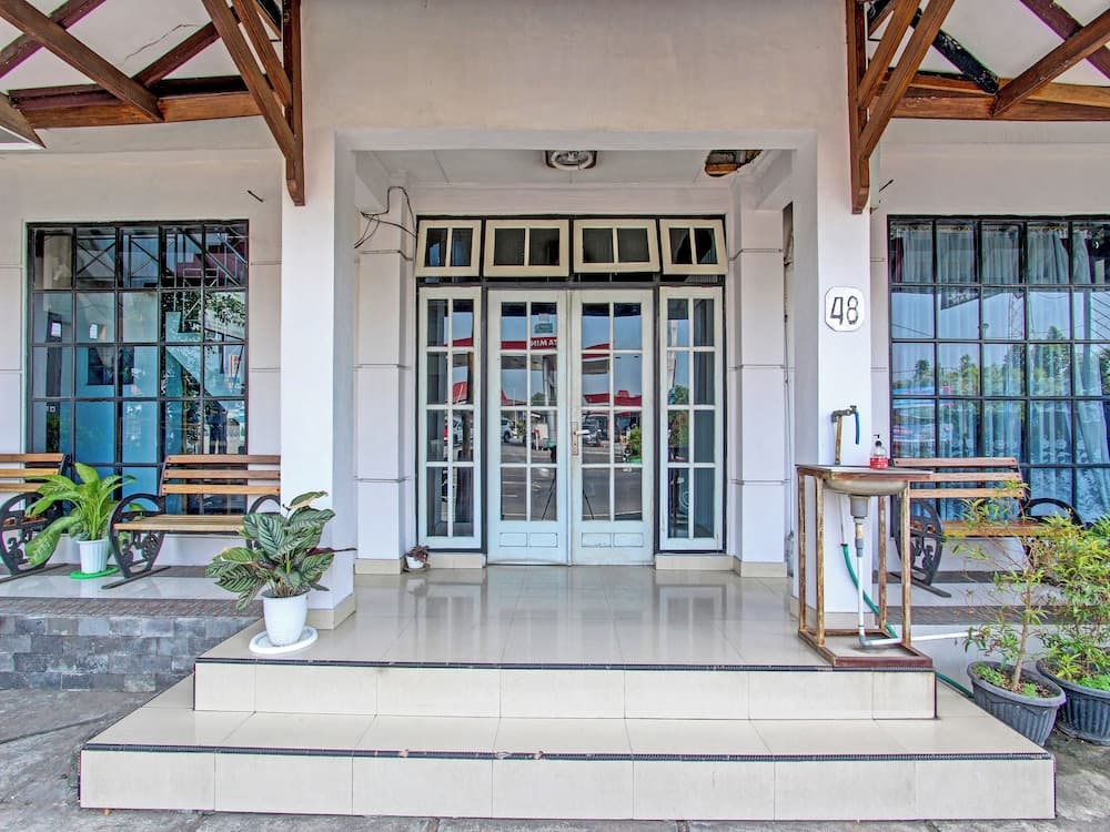 OYO 91525 Hotel Bugisan