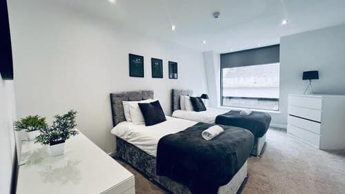 Inviting 2-bed Apartment in Liverpool