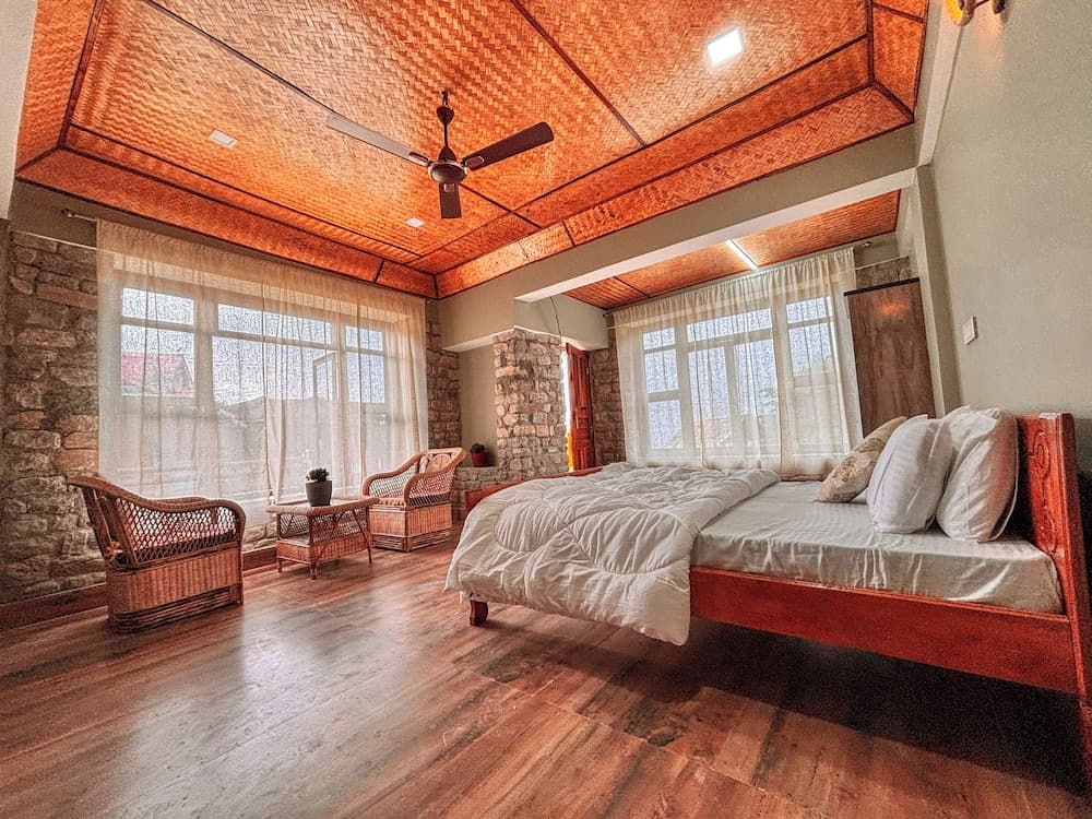 LungZhong Retreat Silk route