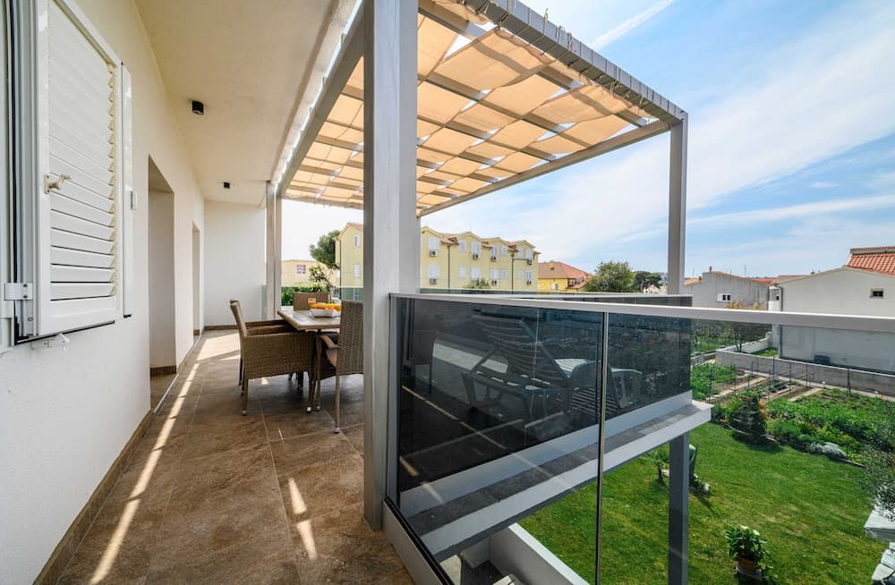 Apartment Lucija Mari