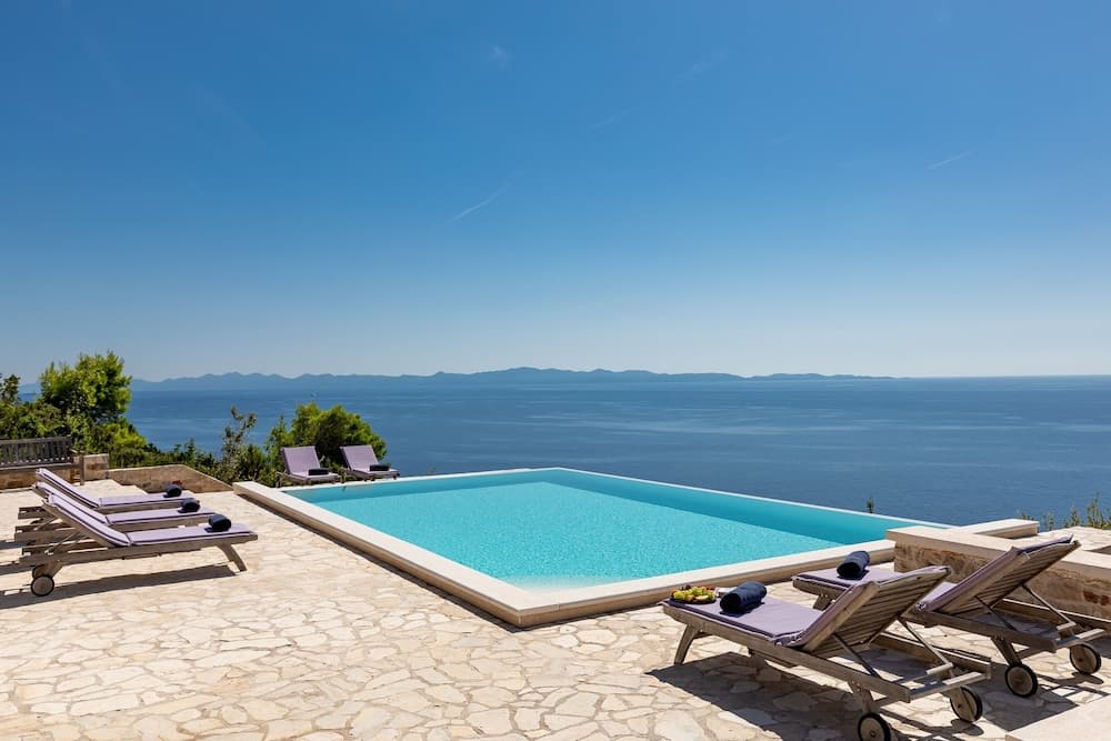 Stone Houses Dingač