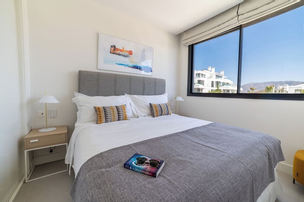 Seaview Residence with pool