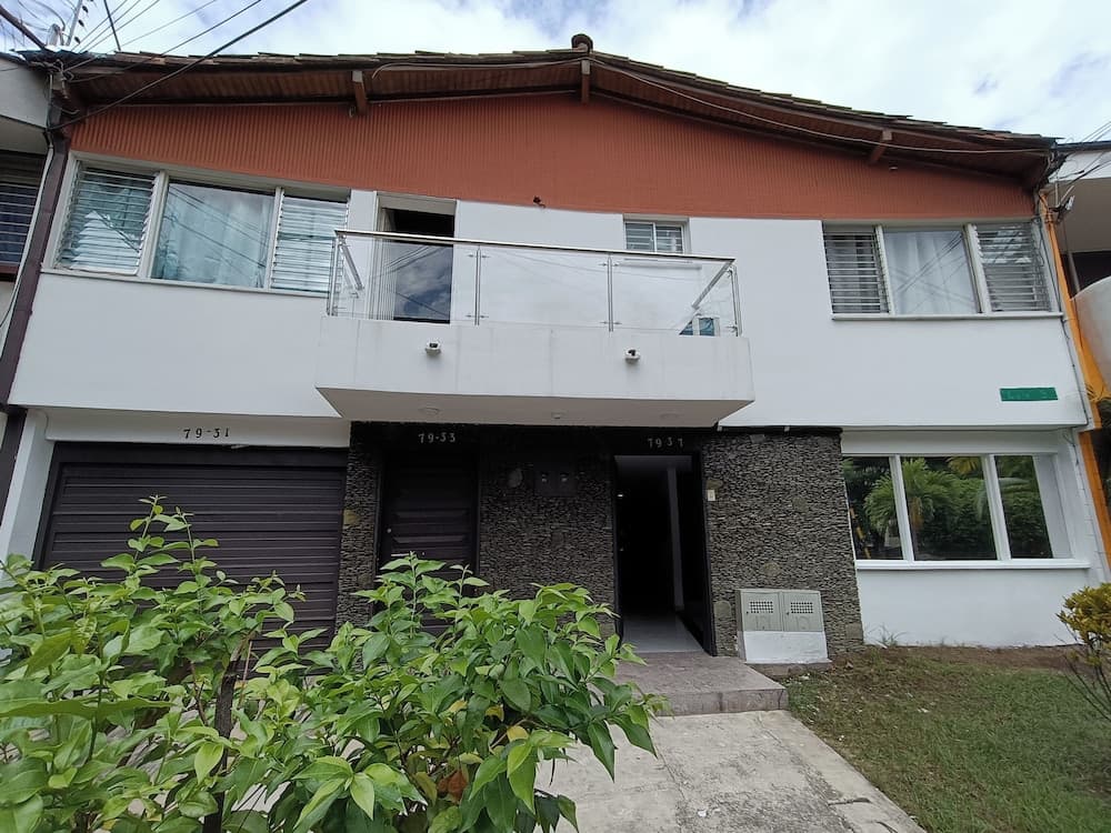 AC - House Laureles - Self Checking