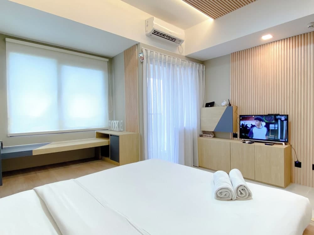 Modern Look Studio At Gateway Park Lrt City Bekasi Apartment