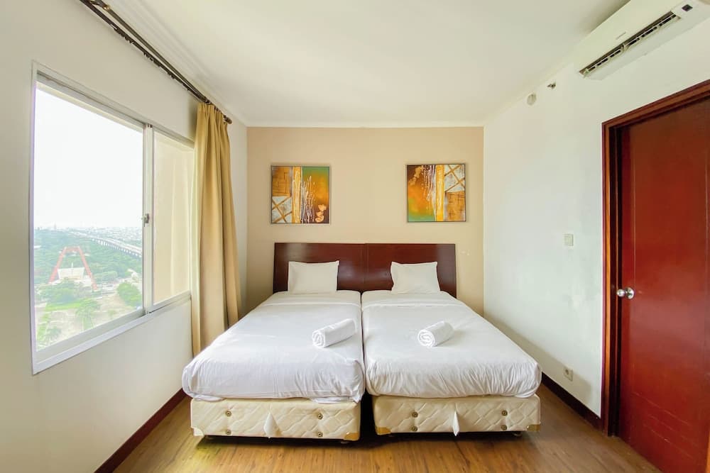 Modern And Spacious Studio Marina Ancol Apartment