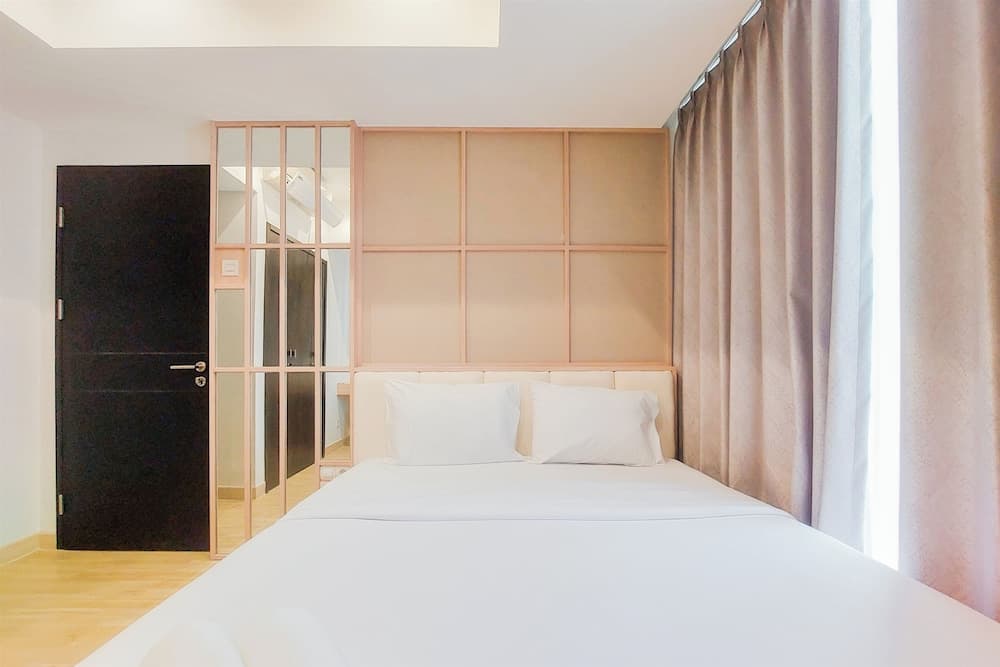 Modern Look And Cozy 1Br Branz Bsd City Apartment