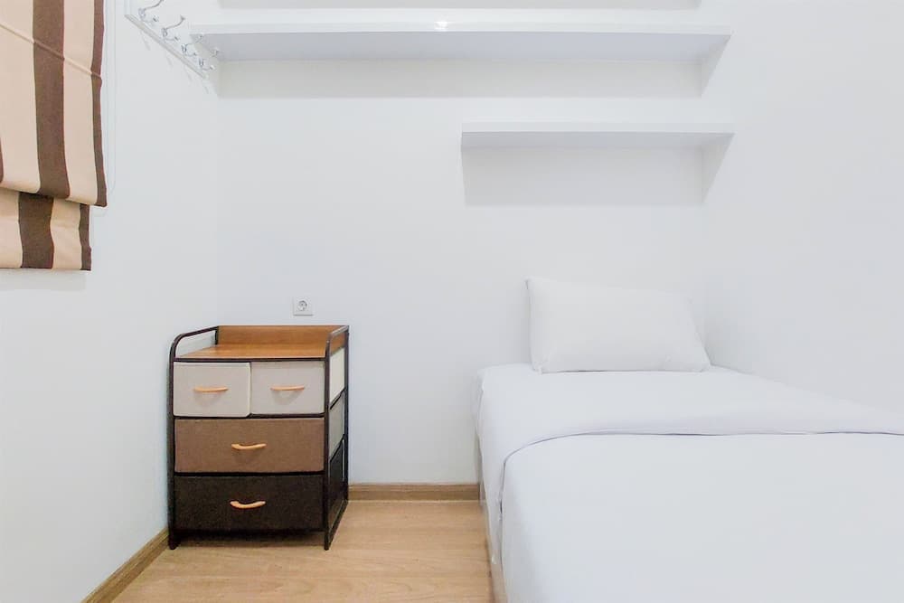 Nice And Homey Living 3Br At Sky House Bsd Apartment