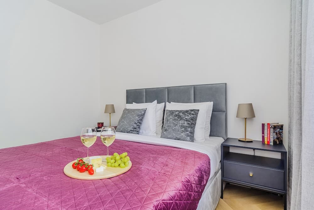 Lumina 4-room apart near Pałac Kultury